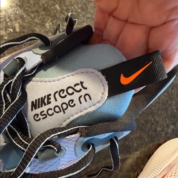 Nike React escape rn running shoes in lavender, light blue, orange and black. - Picture 2 of 9